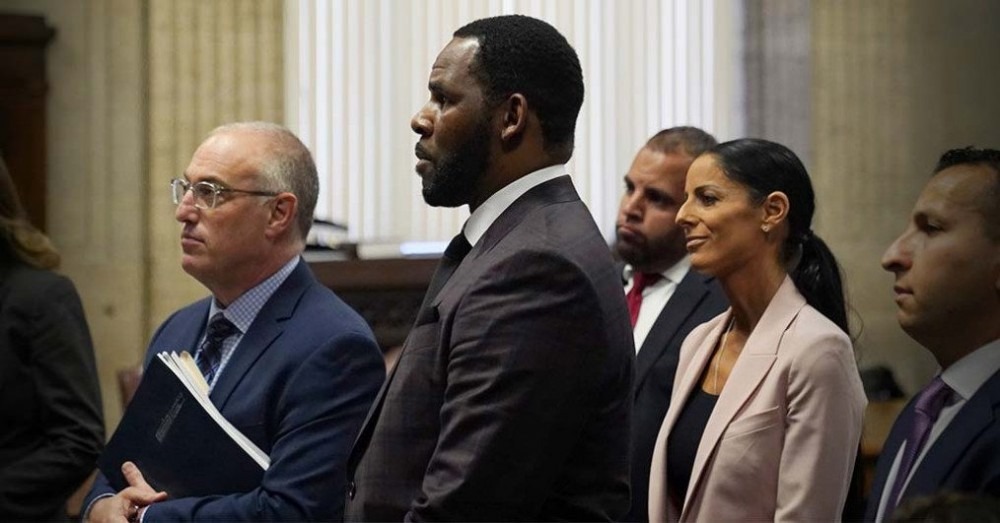 R. Kelly appears at a hearing