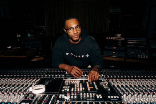 17456A5B-E3EC-4B55-B616-2B113543F221-500x334 Seed, the Engineer, Shares Insight into His Music Industry Journey